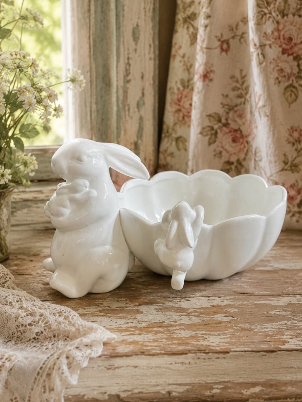 Charming 'Mom Rabbit With Cutie Bunnies' Candy Serving Bowl